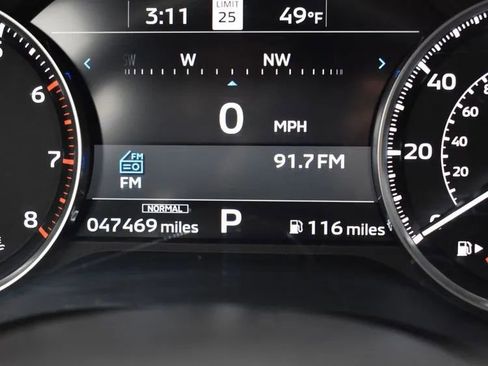 Used 2024 Mitsubishi Outlander FWD image 27