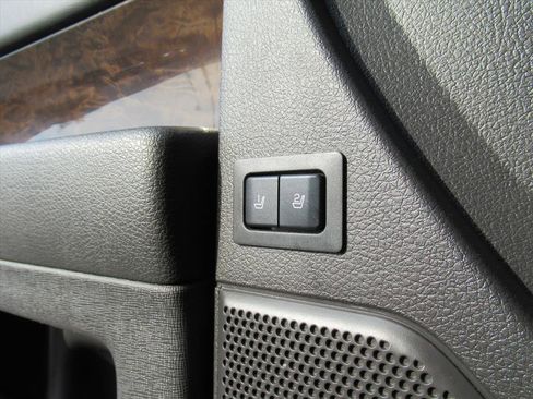 Used 2018 Ford Flex Limited image 25