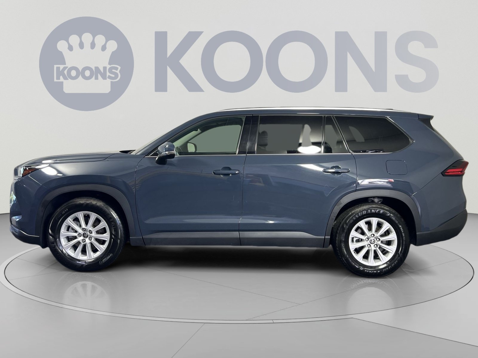 Used 2025 Toyota Grand Highlander AWD image 2