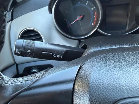 Used 2014 Chevrolet Cruze LT image 43