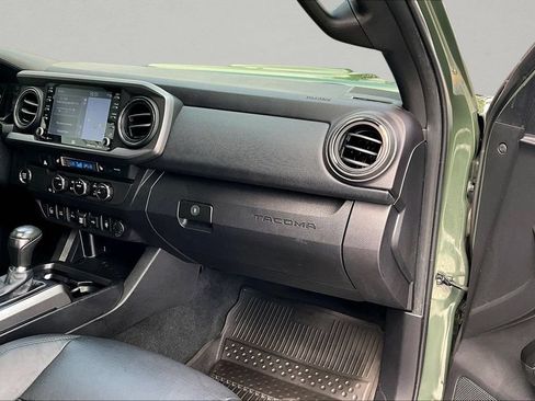 Used 2022 Toyota Tacoma TRD Sport w/ TRD Premium Sport Package RWD image 29