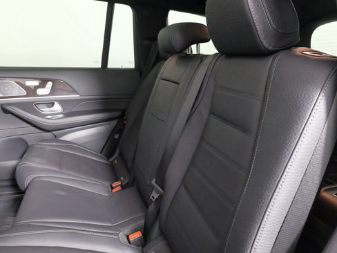 Used 2025 Mercedes-Benz GLS 450 4MATIC image 37