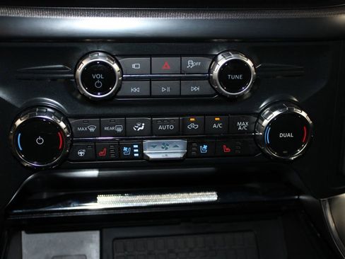 Used 2025 Ford F150 Platinum AWD/4WD image 52