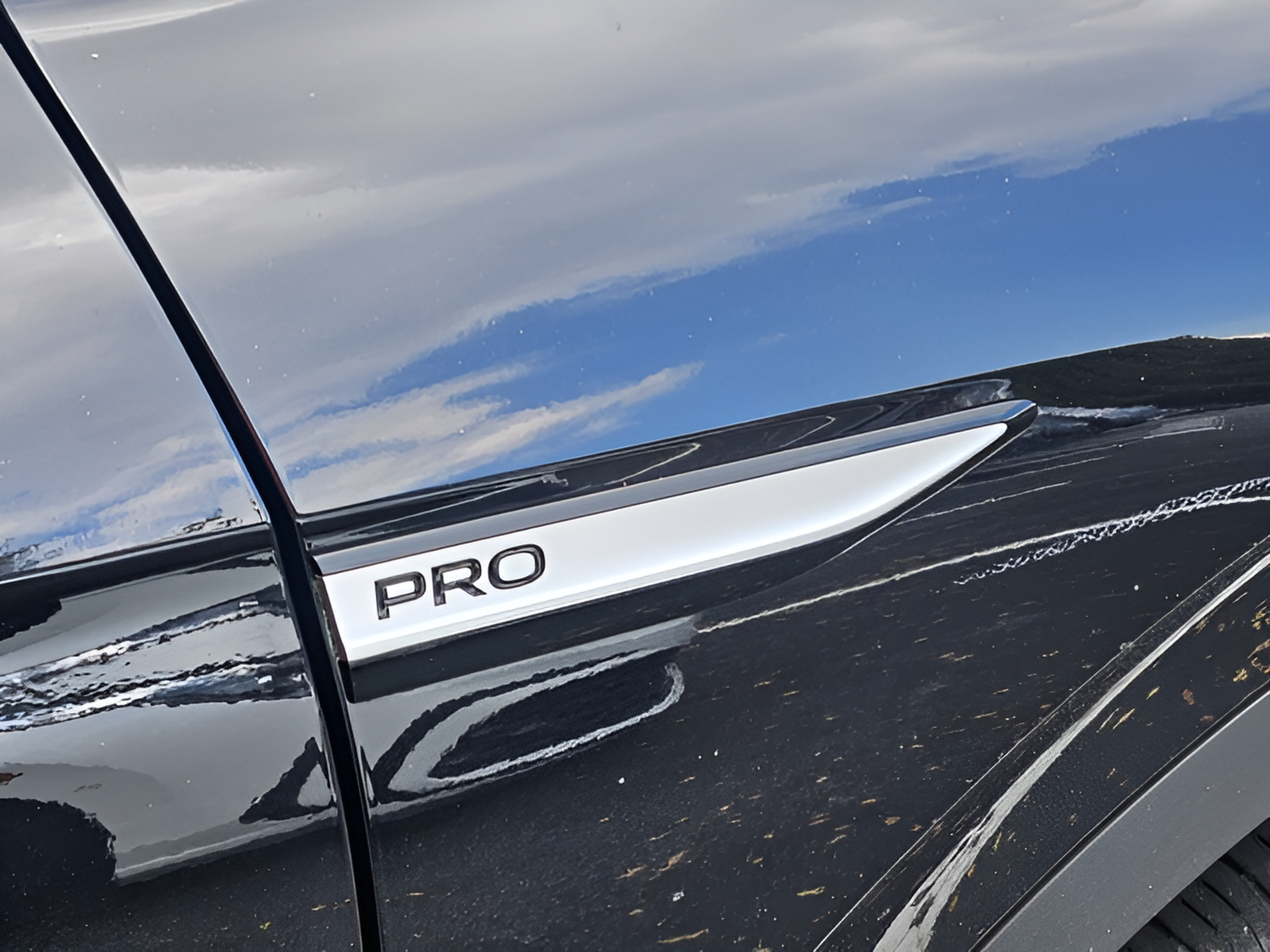 Used 2023 Volkswagen ID.4 Pro RWD image 8