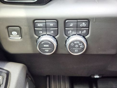 Used 2025 GMC Sierra 1500 AT4 w/ AT4 Premium Package AWD/4WD image 24