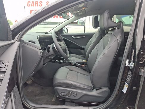 Used 2023 Kia Niro EX FWD image 13