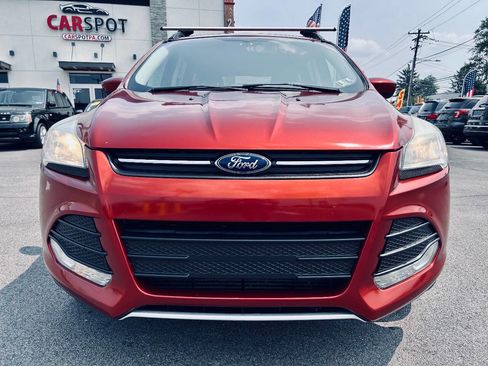 Used 2015 Ford Escape SE w/ Equipment Group 201A image 9