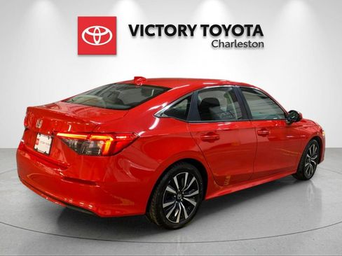 Used 2022 Honda Civic EX image 7