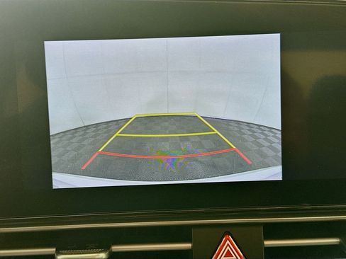 Used 2025 Hyundai Elantra SEL image 23