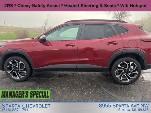 Used 2024 Chevrolet Trax RS FWD image 6