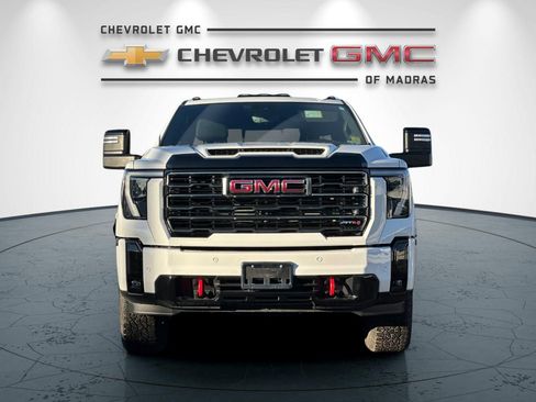 Used 2025 GMC Sierra 2500 AT4 w/ AT4 Premium Plus Package AWD/4WD image 8