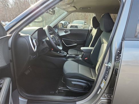 Used 2023 Kia Soul LX w/ Option Group 015 image 13
