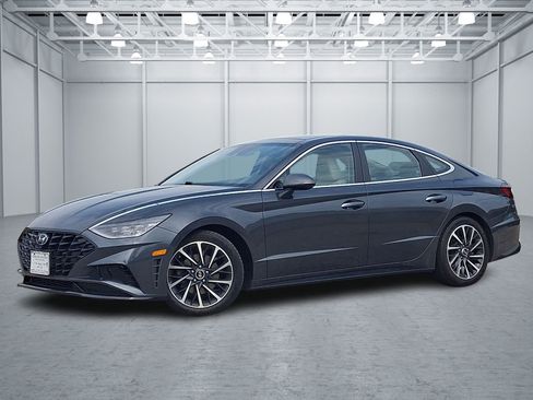 Used 2023 Hyundai Sonata Limited w/ Cargo Package FWD image 1