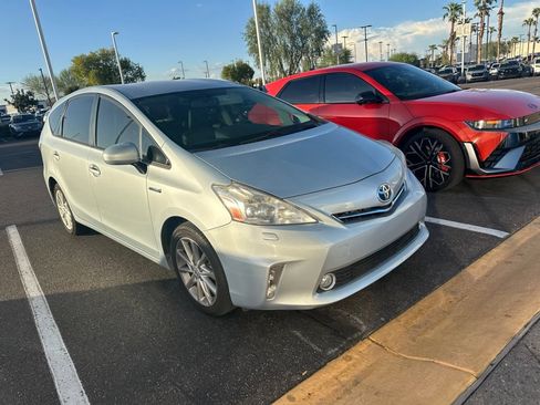 Used 2012 Toyota Prius V Five FWD image 3