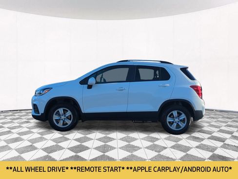 Used 2022 Chevrolet Trax LT w/ LT Convenience Package image 2