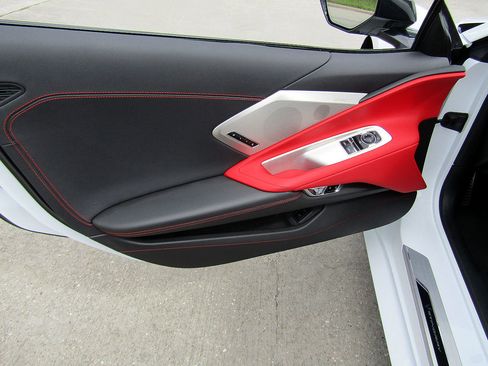 Used 2023 Chevrolet Corvette Stingray Preferred Cpe w/ Z51 Performance Package image 11