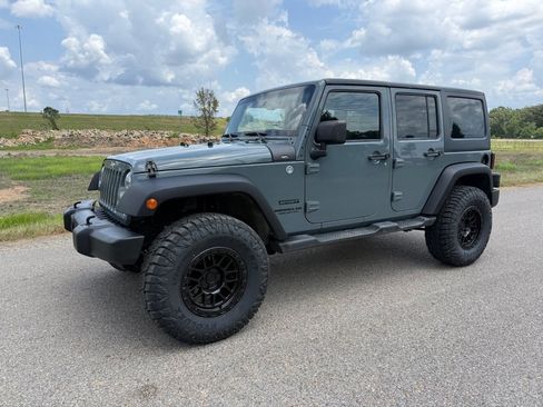 Used 2014 Jeep Wrangler Unlimited Sport w/ Quick Order Package 24S AWD/4WD image 1