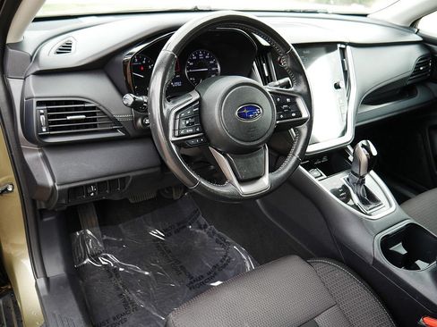 Used 2024 Subaru Outback Premium AWD/4WD image 11