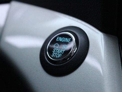 Used 2013 Ford C-MAX SEL image 23