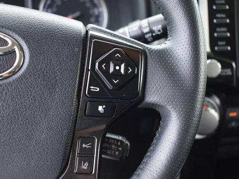 Used 2022 Toyota 4Runner TRD Off-Road Premium image 14