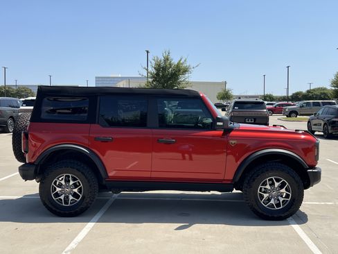 Used 2023 Ford Bronco Badlands AWD/4WD image 10