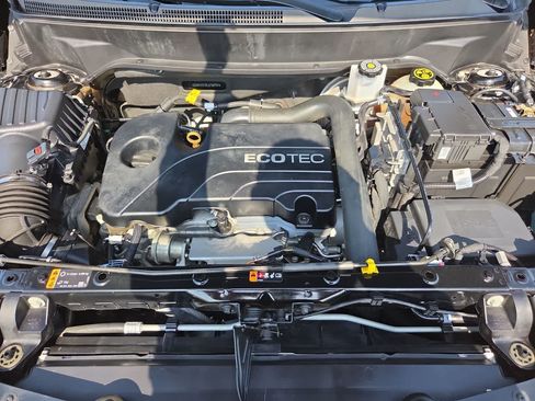 Used 2020 Chevrolet Equinox LS FWD image 16