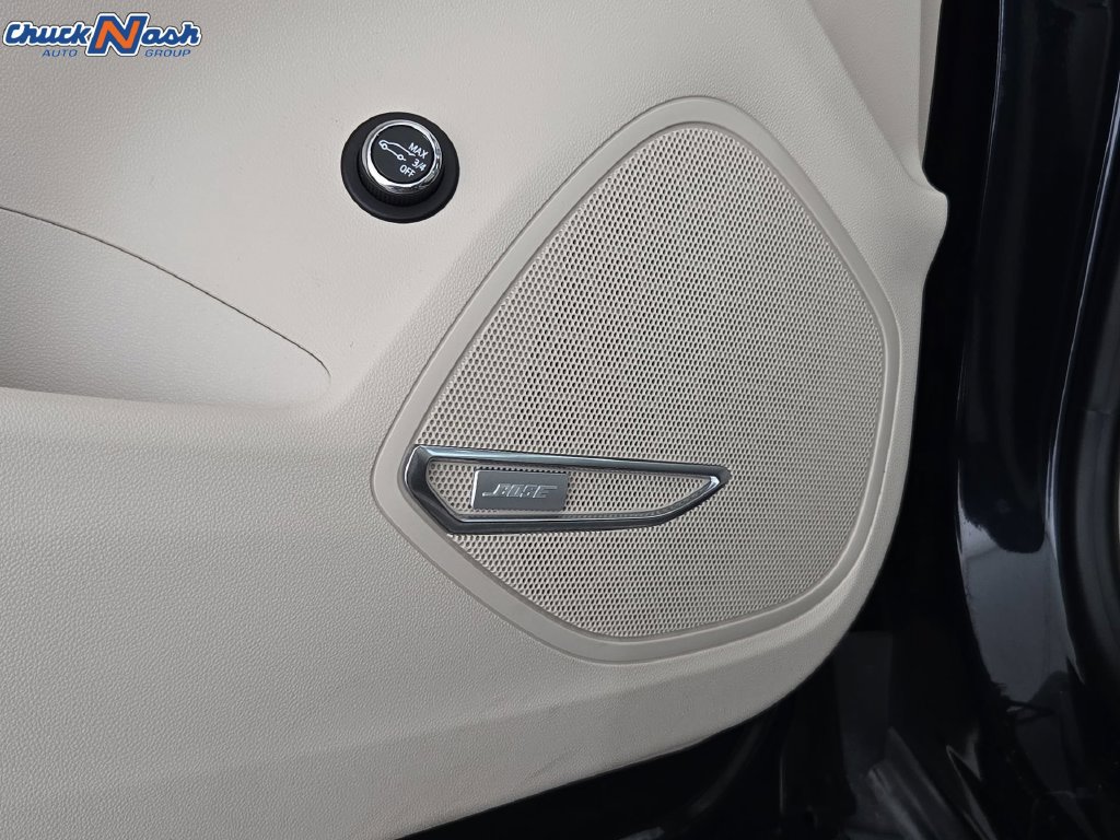 Used 2021 Buick Envision Avenir w/ Technology Package II FWD image 30