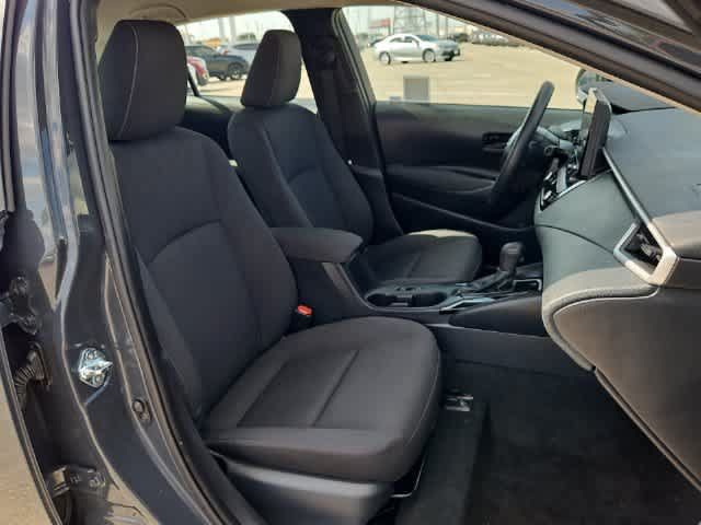 Used 2025 Toyota Corolla LE FWD image 18