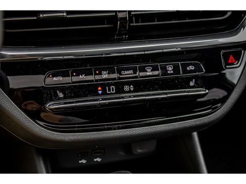 New 2025 Buick Envista Avenir image 31