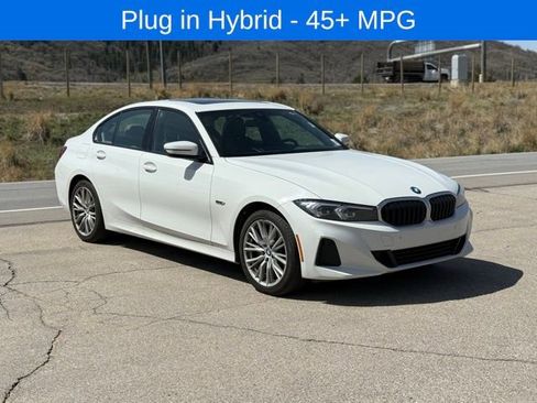 Used 2023 BMW 330e xDrive w/ Driving Assistance Package AWD/4WD image 7