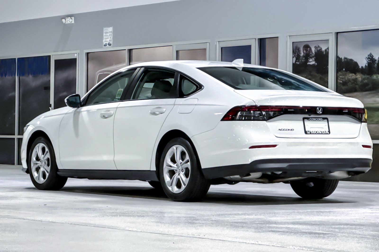 Used 2024 Honda Accord LX image 3