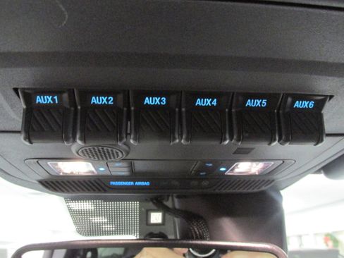 New 2024 Ford Bronco Wildtrak image 38