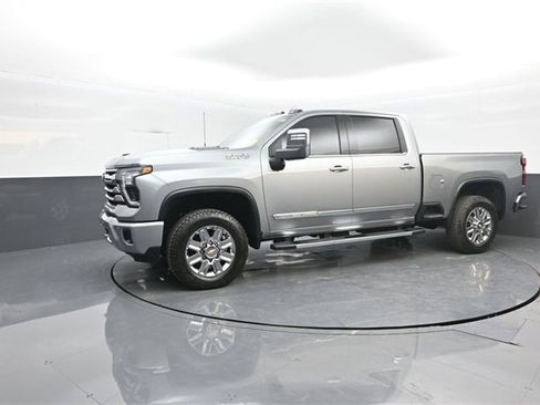 Used 2026 Chevrolet Silverado 2500 High Country w/ Technology Package image 4