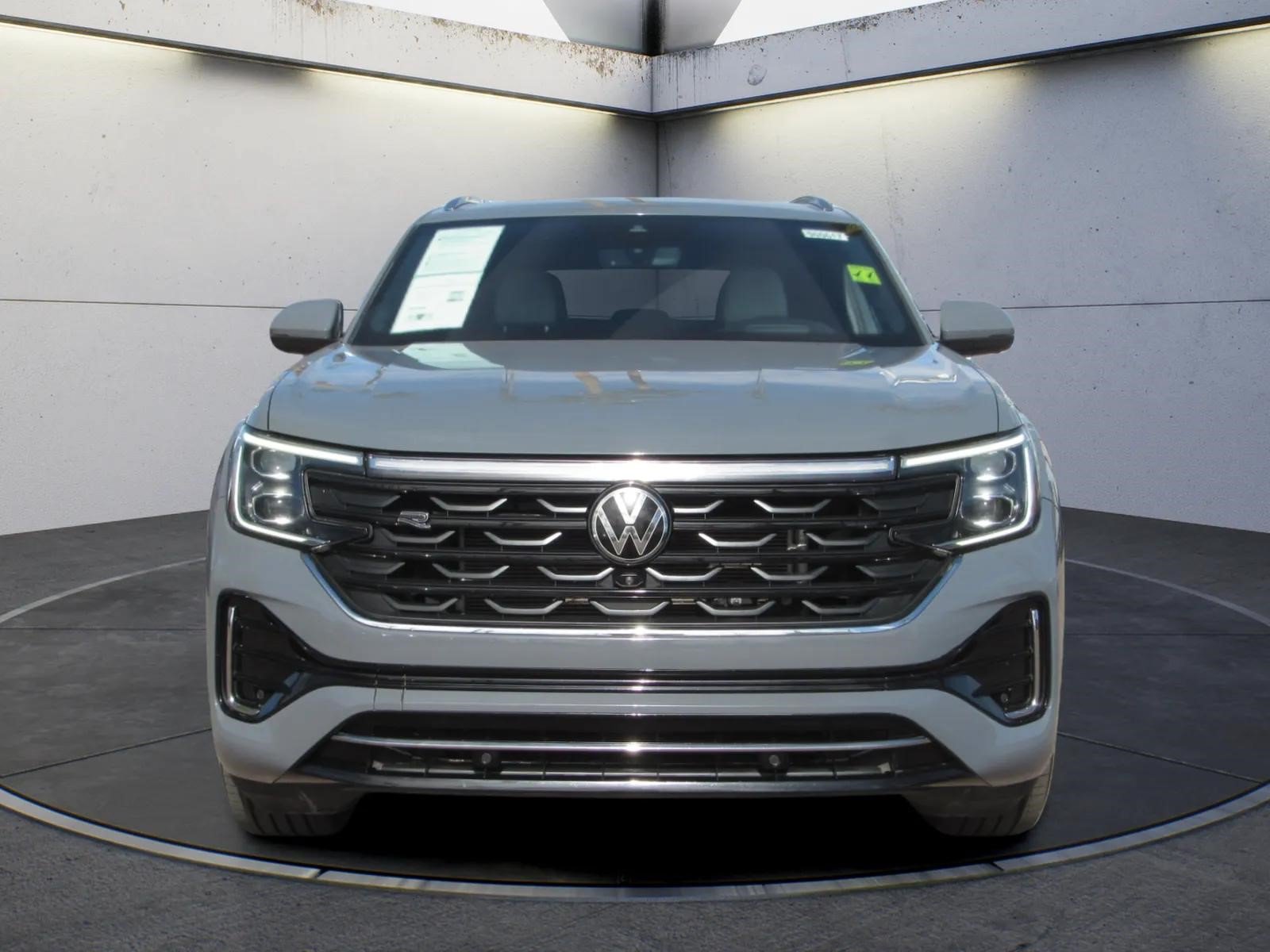 Used 2024 Volkswagen Atlas Cross Sport SEL Premium R-Line AWD/4WD image 3