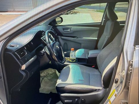 Used 2016 Toyota Camry SE FWD image 20