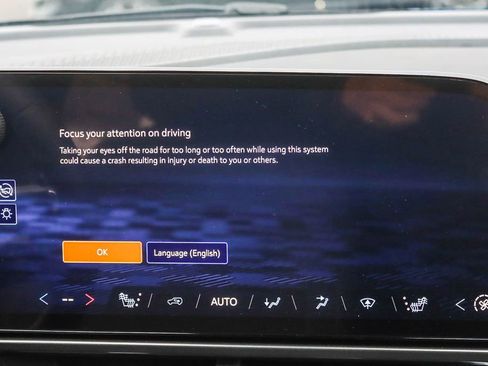 Used 2026 Chevrolet Equinox EV LT image 11