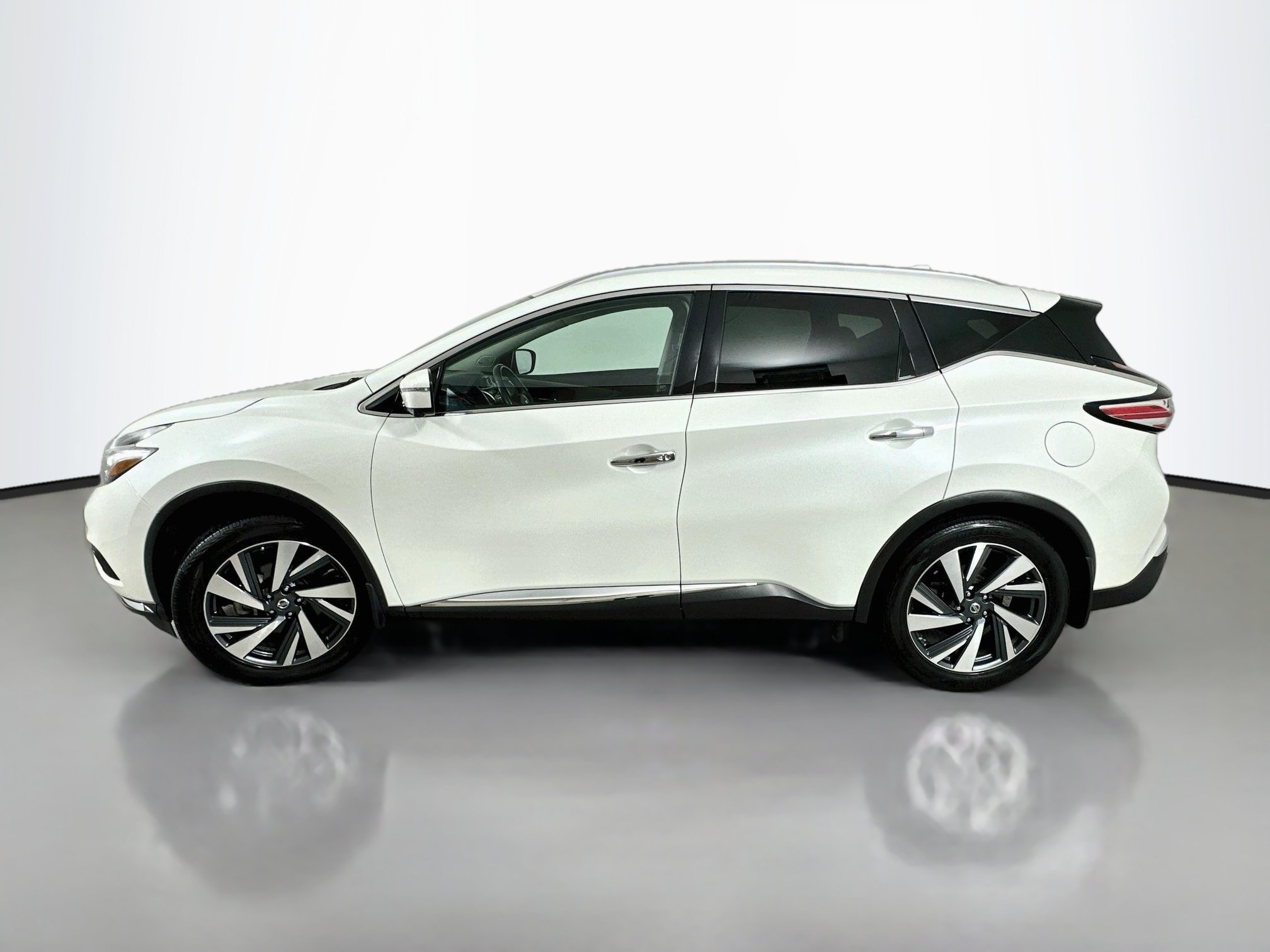 Used 2018 Nissan Murano Platinum w/ Cargo Package AWD/4WD image 4