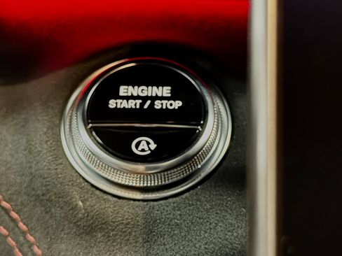 Used 2024 Mercedes-Benz SL 63 AMG 4MATIC image 30