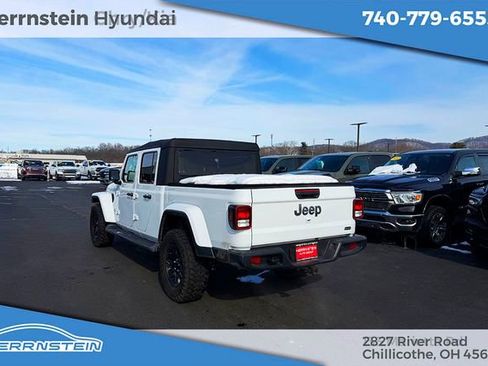 Used 2023 Jeep Gladiator Overland image 5
