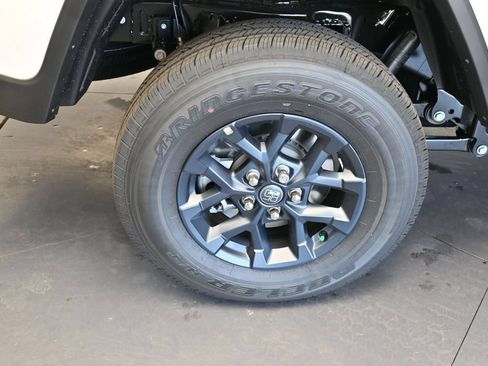 New 2026 Jeep Gladiator Sport AWD/4WD image 9