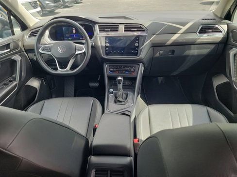 Certified 2023 Volkswagen Tiguan SE FWD image 2