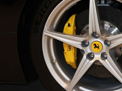 Used 2011 Ferrari 458 Italia Coupe RWD image 65