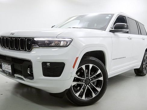 Used 2022 Jeep Grand Cherokee L Overland w/ Advanced Protech Group III image 2