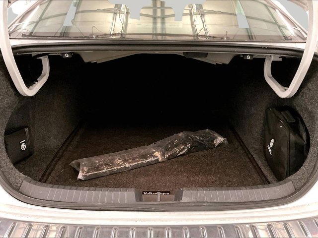 Used 2023 Volkswagen Jetta SE w/ Panoramic Sunroof Package FWD image 33