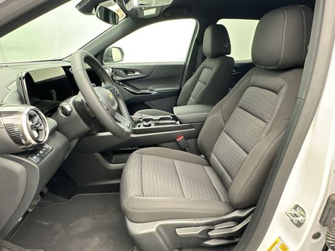 New 2026 Chevrolet Equinox LT AWD/4WD image 5