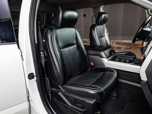 Used 2021 Ford F250 Lariat w/ Lariat Value Package image 29