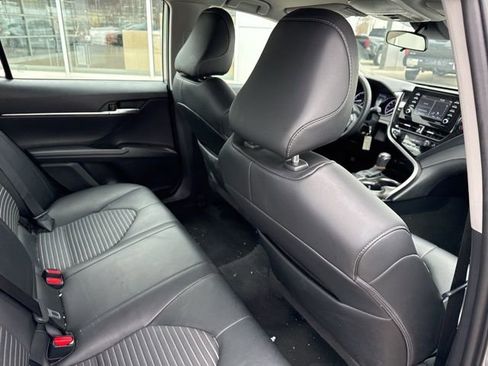 Used 2023 Toyota Camry SE image 31