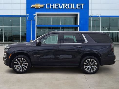 Certified 2026 Chevrolet Tahoe High Country AWD/4WD image 3