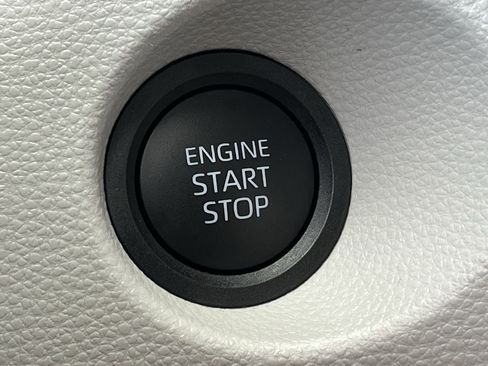 Used 2024 Toyota Corolla Cross LE FWD image 19