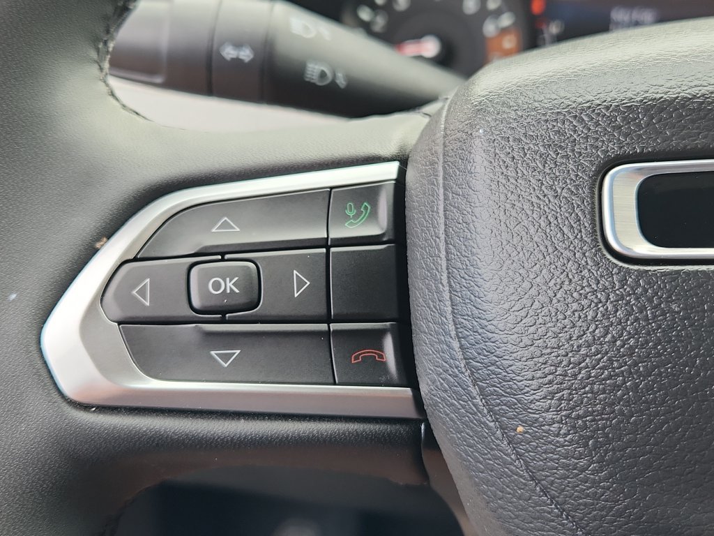 Used 2025 Jeep Compass Limited AWD/4WD image 18